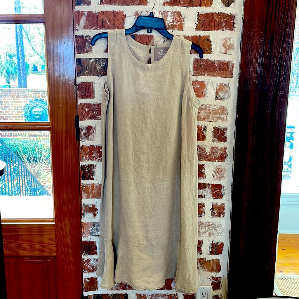 Beige Linen Maxi Dress Small. Loose Fit. Resort Wear. New, Tags Extra Button.